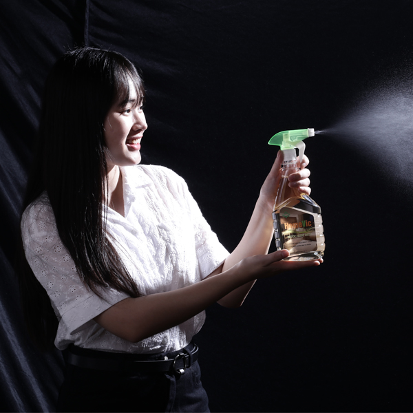 Deodorizing water